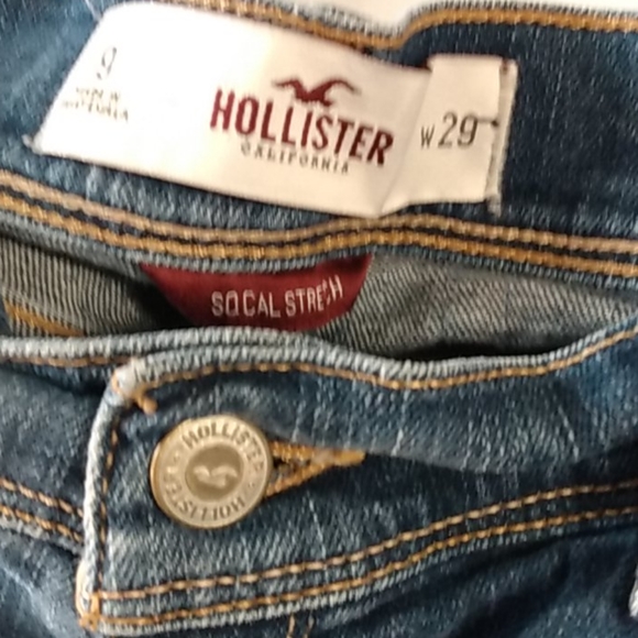 Hollister  Tee Shirt and Shorts Collaboration Combo - Picture 4 of 11